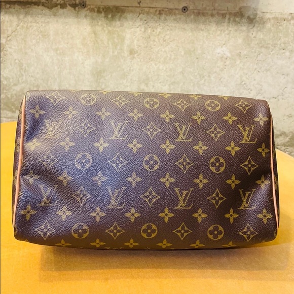 Authentic Louis Vuitton Speedy 30 (no to offfer) SOLD - Picture 7 of 16